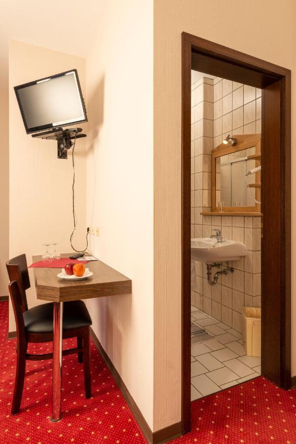 Hotel Restaurant Haesfeld Uberherrn Bagian luar foto